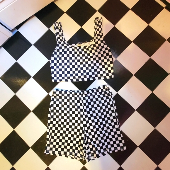 Checkered Set!